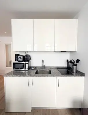 Cuisine ou kitchenette dans l'établissement Prime location and amazing neighborhood