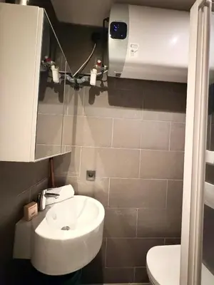 Salle de bains dans l'établissement Prime location and amazing neighborhood