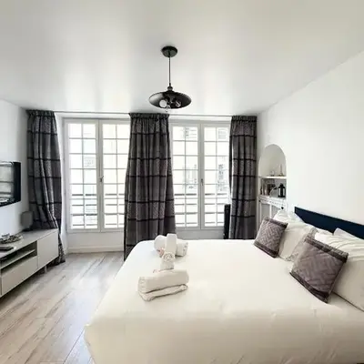 Prime location and amazing neighborhood