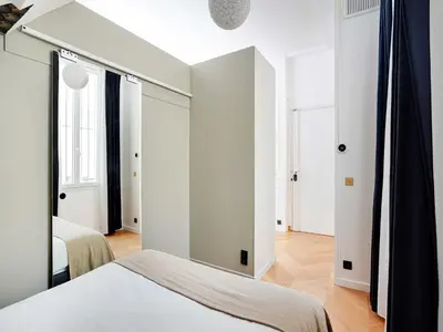 Un ou plusieurs lits dans un hébergement de l'établissement Magnificent apartment -1BR-4P- Champs-Élysées