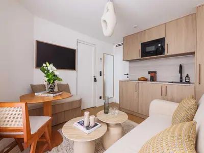 Cuisine ou kitchenette dans l'établissement Chic and cosy apartment - 1BR- 4P- Bourse