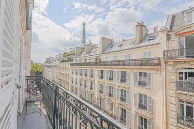 Vue générale sur Paris ou vue de la ville depuis l'appartement