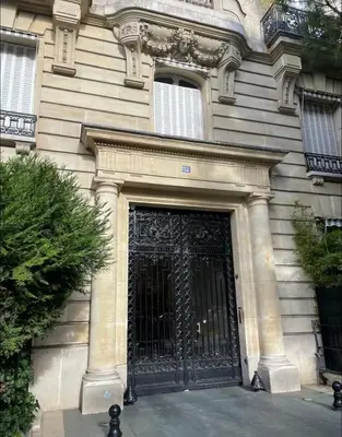 Façade ou entrée de l'établissement Eiffel Apartment