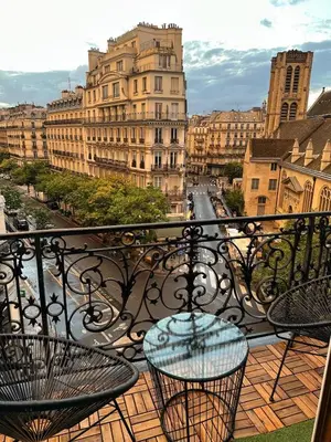 Balcon ou terrasse dans l'établissement Appartement de charme 3 pièces Paris Centre Marais