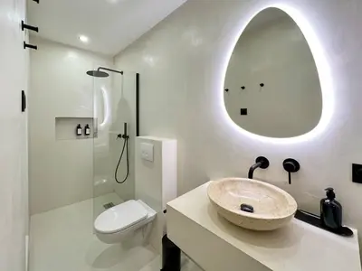Salle de bains dans l'établissement Stylish Souplex - near Palais Royal-Louvre Museum