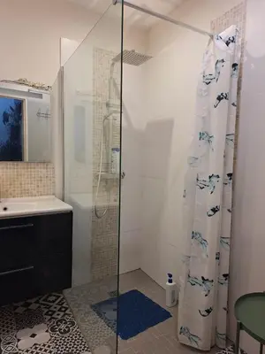 Salle de bains dans l'établissement Appartement lumineux Panthéon