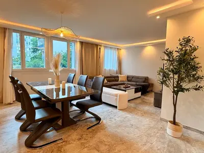 Coin salon dans l'établissement Elegant & Spacious Apartment - Paris 20