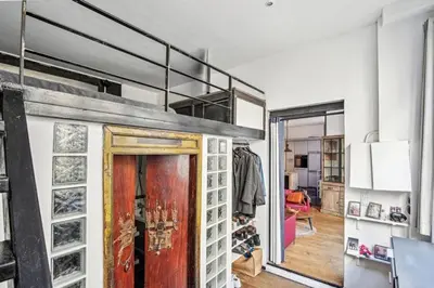 Cuisine ou kitchenette dans l'établissement Loft Parisien pour 4 personnes
