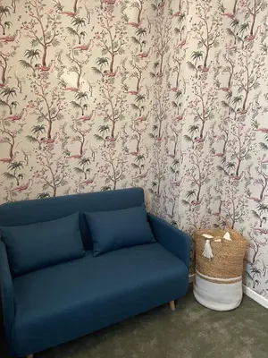 Coin salon dans l'établissement Maison typique parisienne
