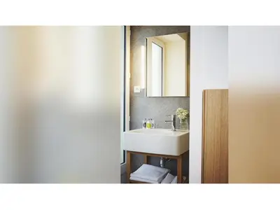 Salle de bains dans l'établissement 9Hotel Republique