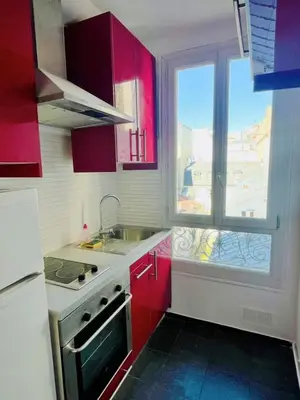 Cuisine ou kitchenette dans l'établissement Appartement Paris 11eme Bastille Voltaire