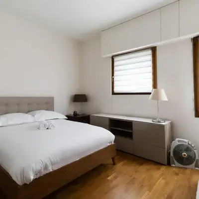 2-Person Apartment Near Beaugrenelle - III