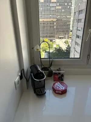 Plan de l'établissement Appartement 3 pièces confortable bien situé à La Défense, proche des transports, de paris et de l'arena