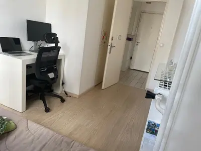 Télévision ou salle de divertissement dans l'établissement Appartement 3 pièces confortable bien situé à La Défense, proche des transports, de paris et de l'arena