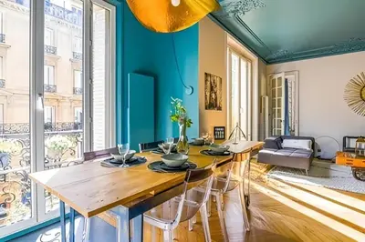 Coin salon dans l'établissement Appartement chic près de l'Arc de Triomphe