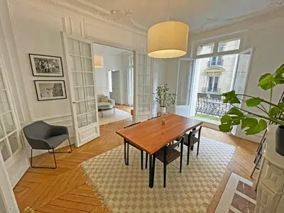 Coin salon dans l'établissement Magnific appartment near Arc de Triomphe