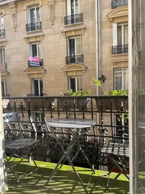 Balcon ou terrasse dans l'établissement Magnific appartment near Arc de Triomphe