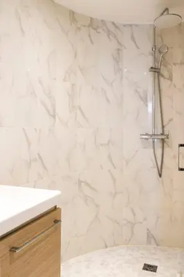 Salle de bains dans l'établissement Appartement lumineux avec mezzanine à Asnières