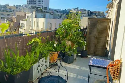 Balcon ou terrasse dans l'établissement Pleasant studio with terrace in Belleville