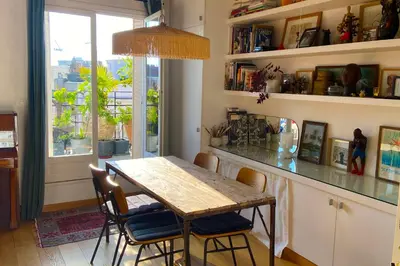 Plan de l'établissement Pleasant studio with terrace in Belleville
