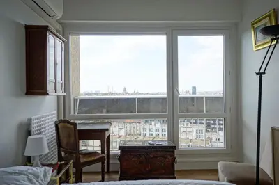 Télévision ou salle de divertissement dans l'établissement Apartment 65 m2 - Magnificent View On Paris!