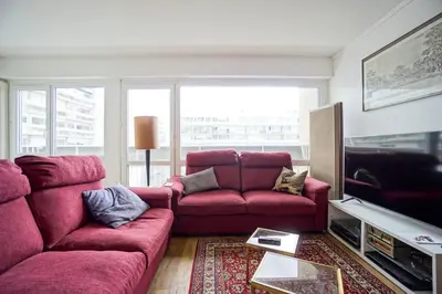 Télévision ou salle de divertissement dans l'établissement Apartment 65 m2 - Magnificent View On Paris!