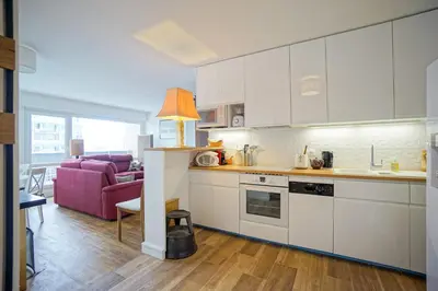 Cuisine ou kitchenette dans l'établissement Apartment 65 m2 - Magnificent View On Paris!