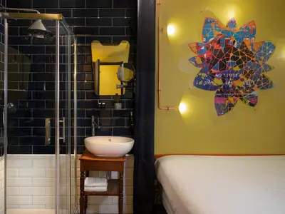 Salle de bains dans l'établissement Hôtel Exquis