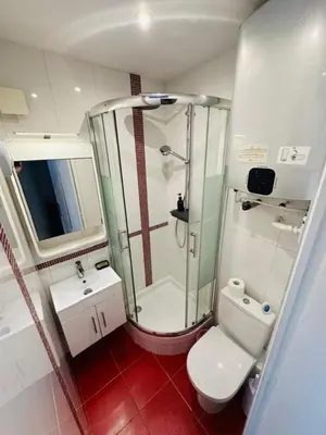 Salle de bains dans l'établissement Beatrice et Emmanuel Meublé Eiffel