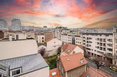 Vue générale sur Issy-les-Moulineaux ou vue de la ville depuis l'appartement