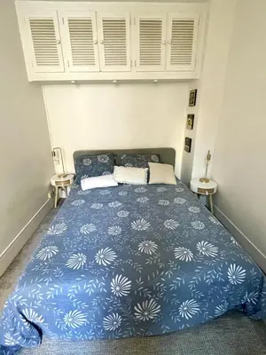 Un ou plusieurs lits dans un hébergement de l'établissement Comfort & Calm Near Arc de Triomphe