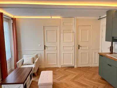 Cuisine ou kitchenette dans l'établissement 2 bedrooms Cozy & stylish, 15min walk from Eiffel Tower garden