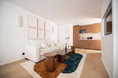 Cuisine ou kitchenette dans l'établissement Brand New Flat in Paris XI