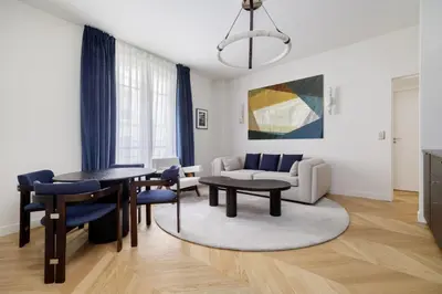 Coin salon dans l'établissement Splendid apartment with AC in Champs Élysées for 4PAX