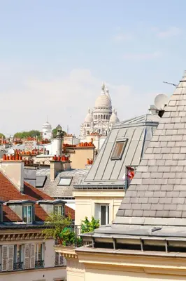 Vue générale sur Paris ou vue de la ville depuis l'appartement
