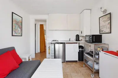 Cuisine ou kitchenette dans l'établissement BM Face au SacreCoeur Escapade a deux