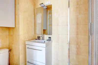 Salle de bains dans l'établissement BM Face au SacreCoeur Escapade a deux