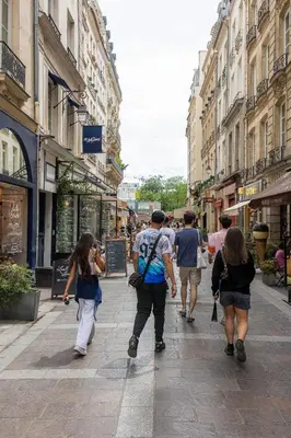 Clients de l'établissement Paris historique - Louvre, Notre Dame, Les Halles
