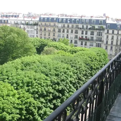 Haussmann-style flat with Montmartre view