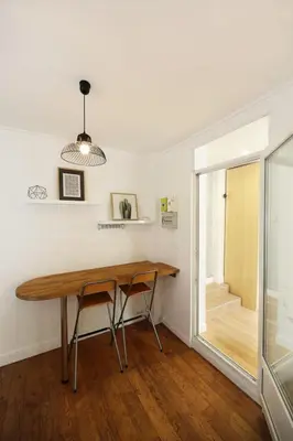 Plan de l'établissement Appartement avec bureau proche Montmartre - P2