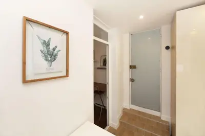 Plan de l'établissement Appartement avec bureau proche Montmartre - P2