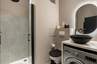 Salle de bains dans l'établissement Charming 1BR apartment near Gare de Lyon