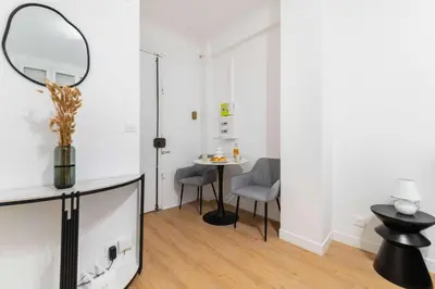 Plan de l'établissement Studio elegant sacre coeur metro anvers - Paris 18 -2P