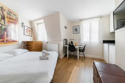 Un ou plusieurs lits dans un hébergement de l'établissement Studio refait a neuf metro pereire paris 17 - 2P