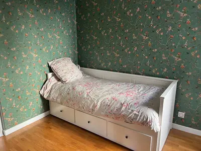 Un ou plusieurs lits dans un hébergement de l'établissement Chez l habitant chambre et salle de bains autonomes