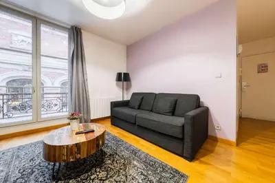 Coin salon dans l'établissement Appartement Spacieux Face aux Jardins des plantes