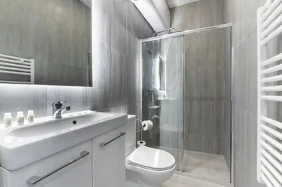 Salle de bains dans l'établissement Studio de charme au coeur des Batignolles