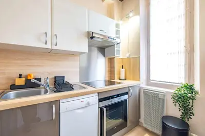 Cuisine ou kitchenette dans l'établissement 4 Guests Flat - Rue Mouffetard
