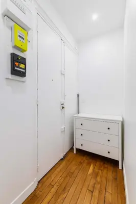 Plan de l'établissement Studio refait a neuf proche Metro - Paris 19 - 2P