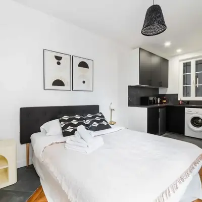 Studio refait a neuf proche Metro - Paris 19 - 2P